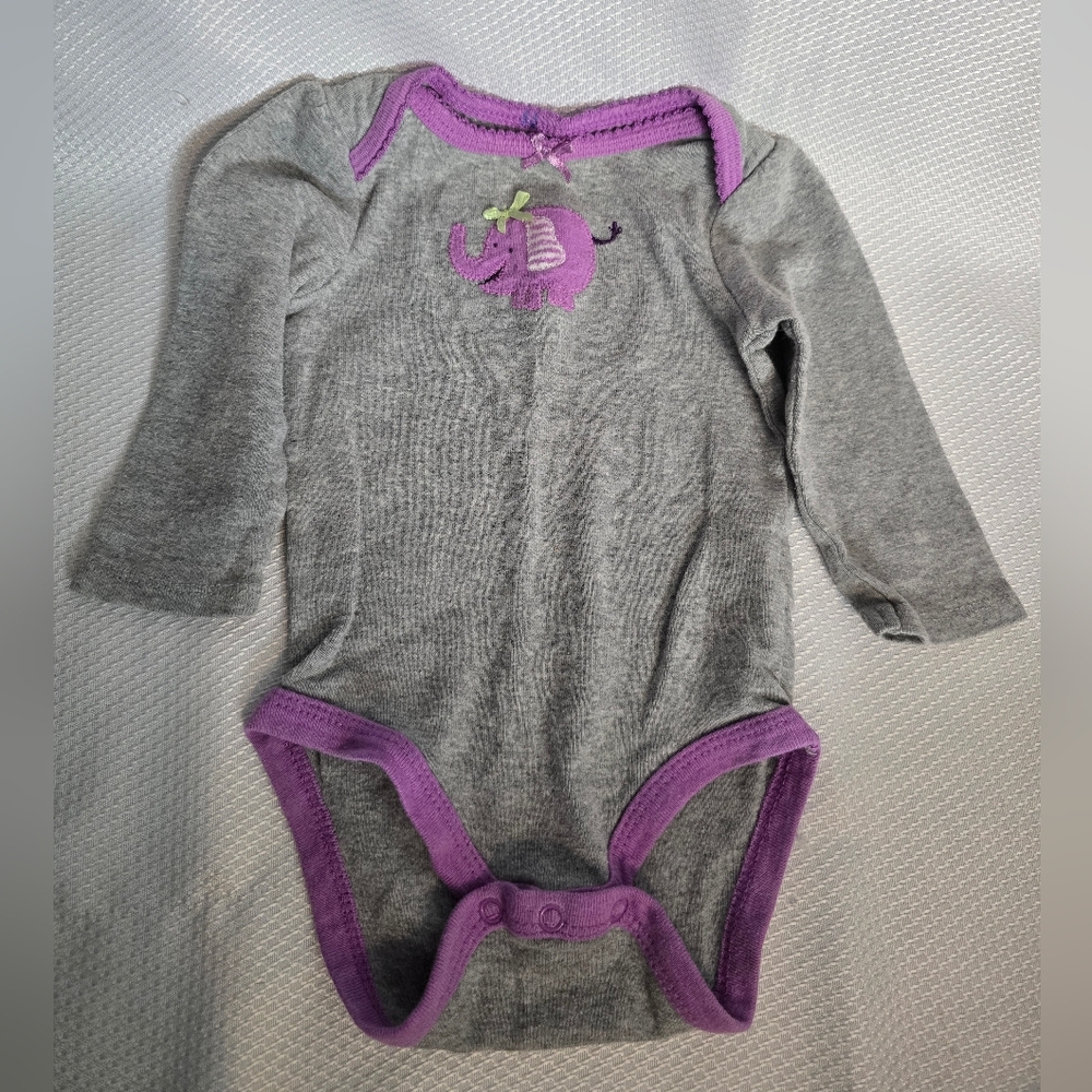 🚨3/30% OFF🚨 Circo Long Sleeve Onesie